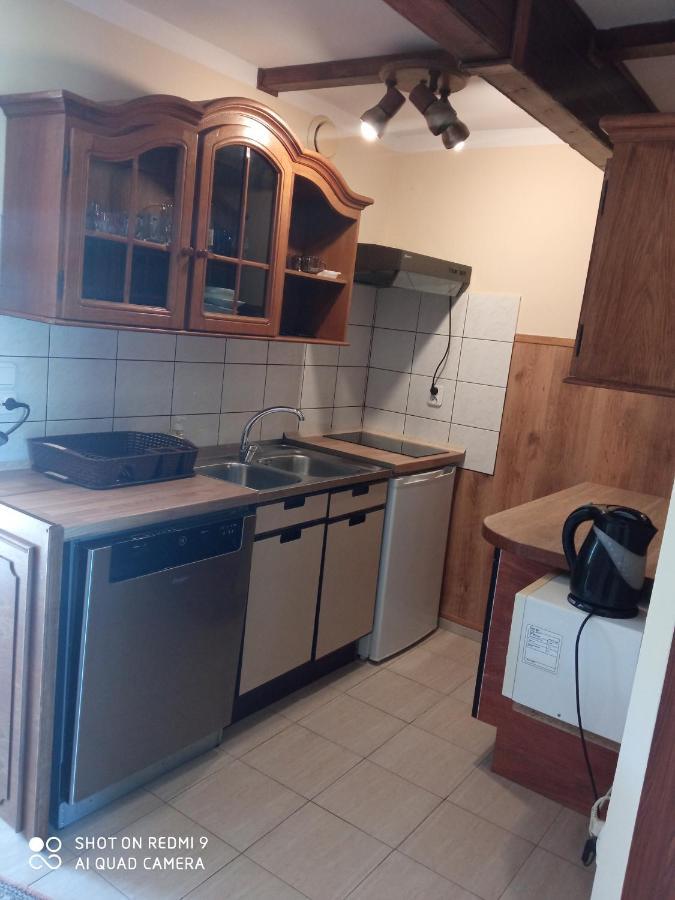 Appartement P-4 à Retowo  Extérieur photo